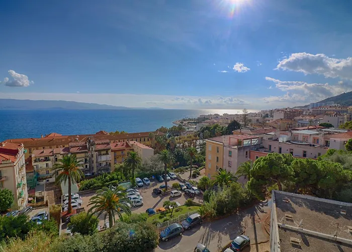 Centre Les Pins * Ajaccio (Corsica)